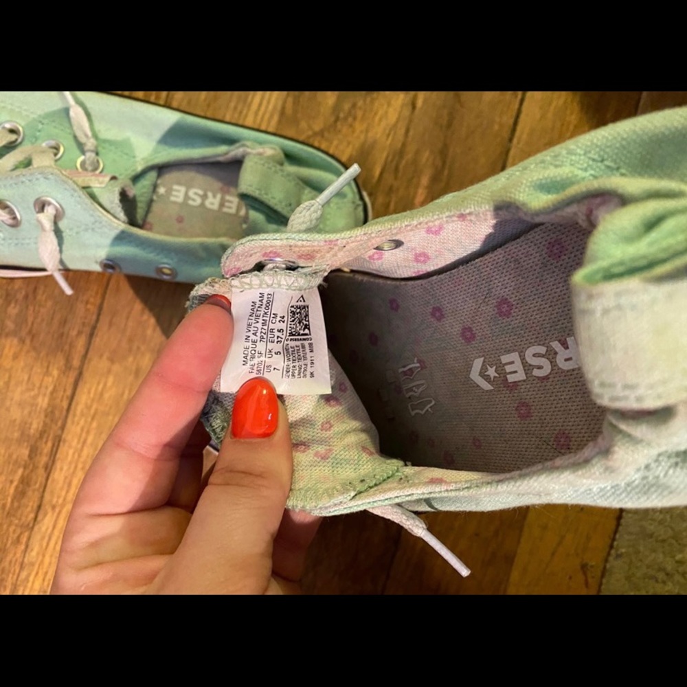 Converse - Picture 3 of 3